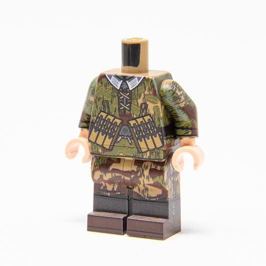 Swamp/ Splinter Camo MP40 NCO Body | Valiant Bricks