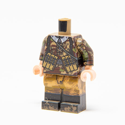 Splinter/ Winter Swamp Camo MP40 NCO Body | Valiant Bricks